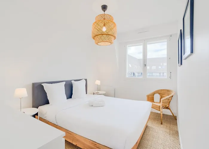 La Presqu'ile Apartment *